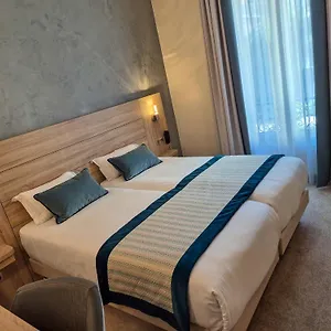Champerret Elysees 3* Parigi