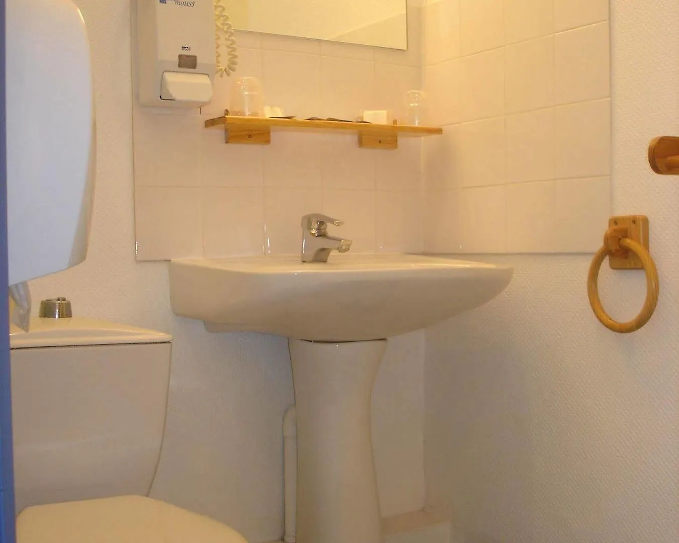 **  Hotel Des Sables Blancs Douarnenez France